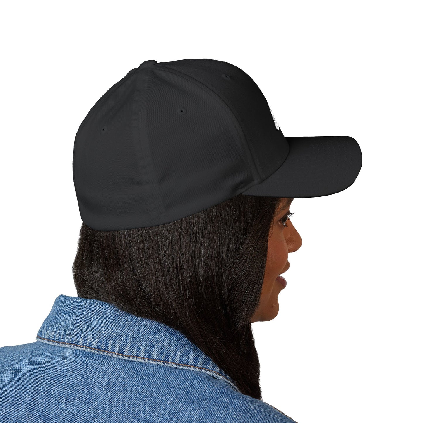Minimalist Embroidered Closed-Back Cap for Casual Style
